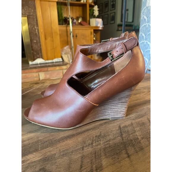 LAUREN Ralph Lauren Leather Wedge Sandals - Picture 5 of 5